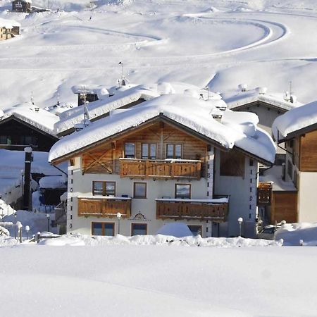 Alpen Royal By Livigno Accomodation المظهر الخارجي الصورة