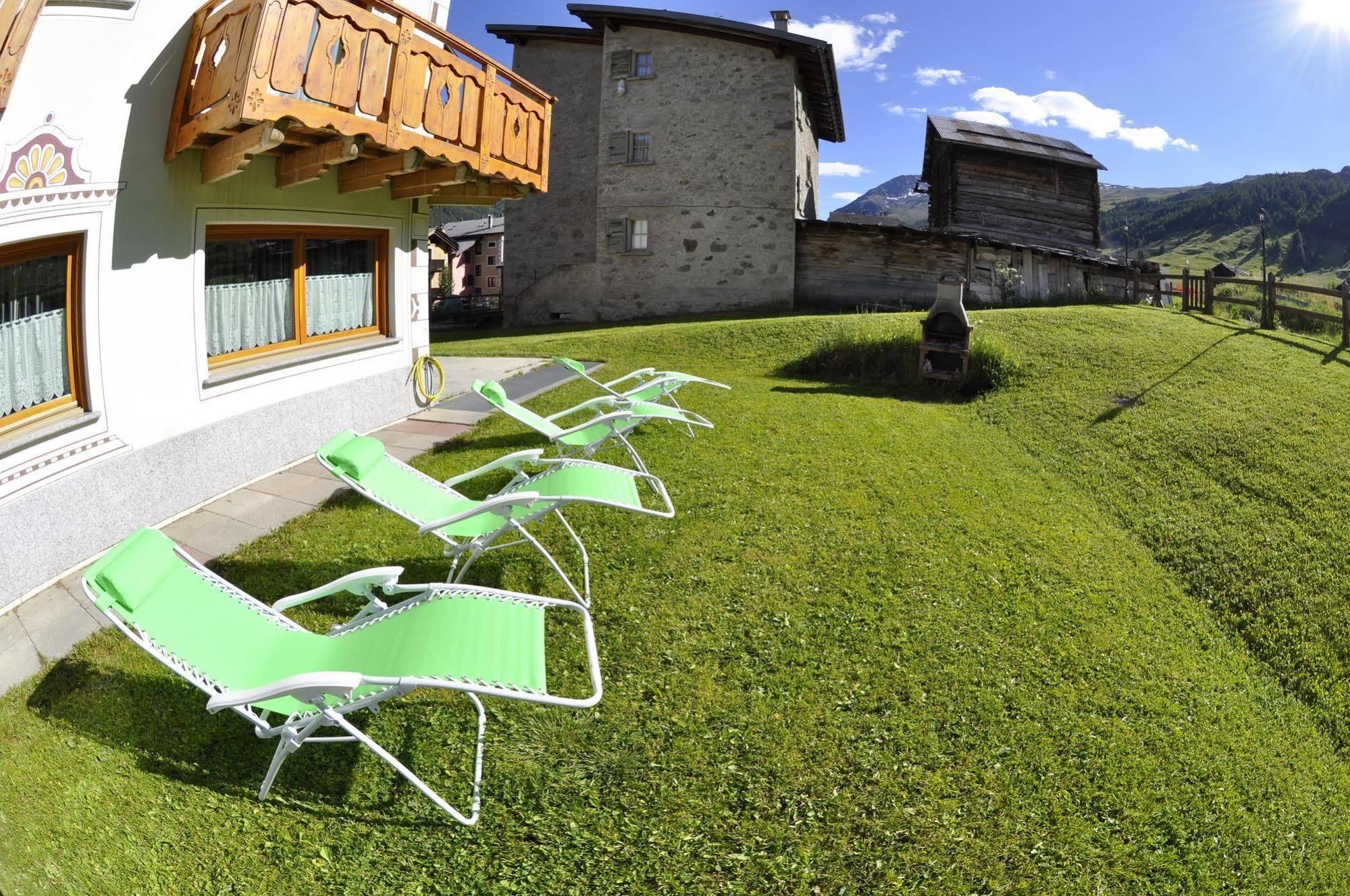 Alpen Royal By Livigno Accomodation المظهر الخارجي الصورة